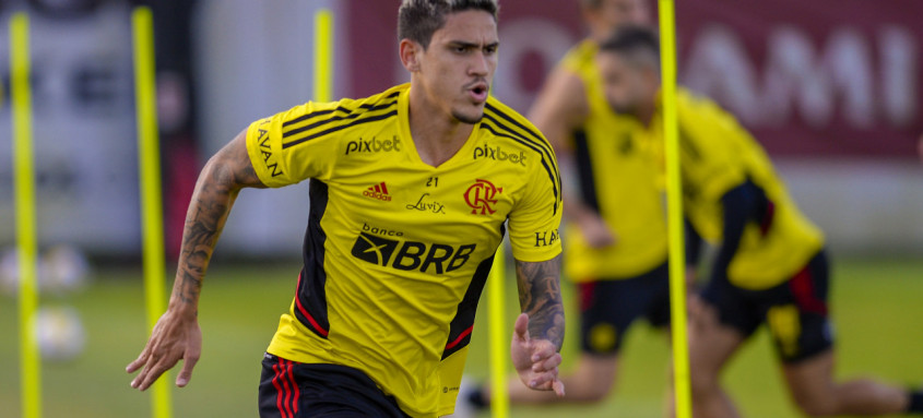 Após marcar quatro vezes na última partida, Pedro está confiante em ajudar o Fla mais uma vez a vencer pelo Brasileiro - Foto: Marcelo Cortes / Flamengo Após marcar quatro vezes na última partida, Pedro está confiante em ajudar o Fla mais uma vez a vencer pelo Brasileiro