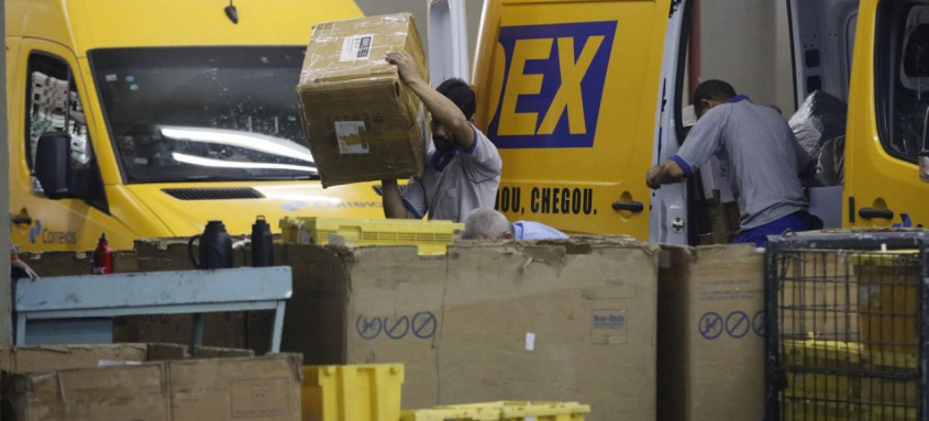 Empresa oferecerá lotes de objetos que não puderam ser entregues
- Foto: Fernando Frazão/Agência Brasil Empresa oferecerá lotes de objetos que não puderam ser entregues