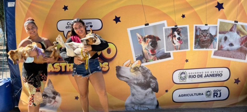 Veículo adaptado para o procedimento veterinário iniciou as atividades nesta segunda-feira - Foto: RJPET Veículo adaptado para o procedimento veterinário iniciou as atividades nesta segunda-feira