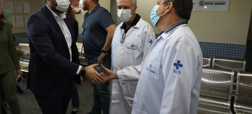 No Hospital da Mulher, governador diz que episódio de estupro tem que servir para evitar outros casos - Foto: Ernesto Carrico / Governo RJ No Hospital da Mulher, governador diz que episódio de estupro tem que servir para evitar outros casos