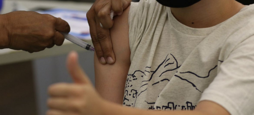 Prefeitura de Niterói inicia amanhã a imunização nesta faixa etária com CoronaVac, aprovada pela Anvisa