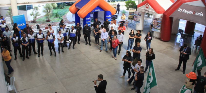 Evento, que prossegue até amanhã, oferece boas opções de financiamento - Foto: Julio Diniz/Prefeitura de São Gonçalo Evento, que prossegue até amanhã, oferece boas opções de financiamento