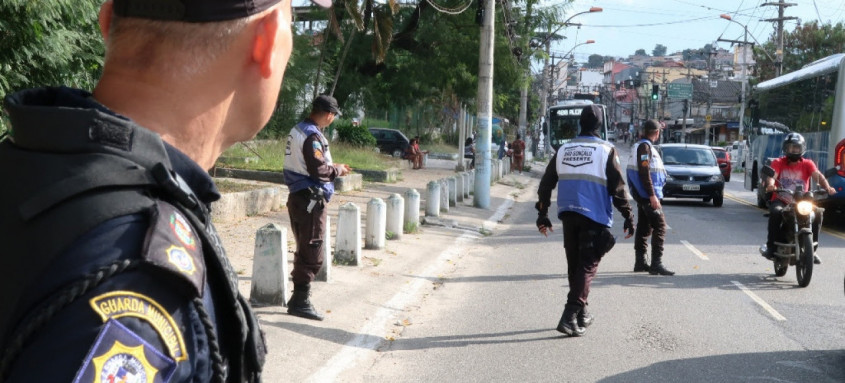 Operação contou equipes das secretarias de Ordem Pública e de Transportes, policiais do 7º BPM e policiais civis