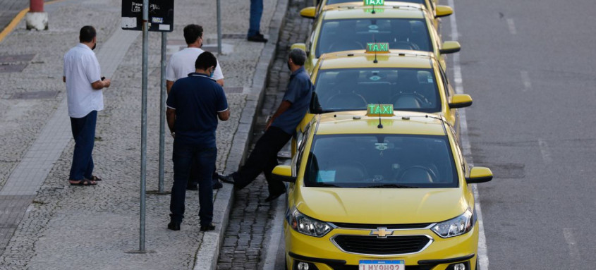 Objetivo é o pagamento do Benefício Emergencial aos Motoristas de Táxis - Foto: Fernando Frazão/Agência Brasil Objetivo é o pagamento do Benefício Emergencial aos Motoristas de Táxis