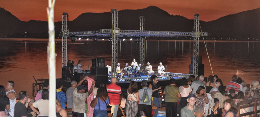 Segunda edição do evento encerrou neste domingo com show do Baby do Cavaco
- Foto: Elsson Campos/Prefeitura de Maricá Segunda edição do evento encerrou neste domingo com show do Baby do Cavaco