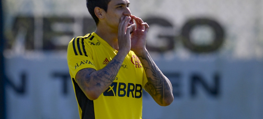 Artilheiro Pedro, do Flamengo, avisa que está pronto para o importante desafio desta noite na Neo Química Arena - Foto: Marcelo Cortes / Flamengo Artilheiro Pedro, do Flamengo, avisa que está pronto para o importante desafio desta noite na Neo Química Arena