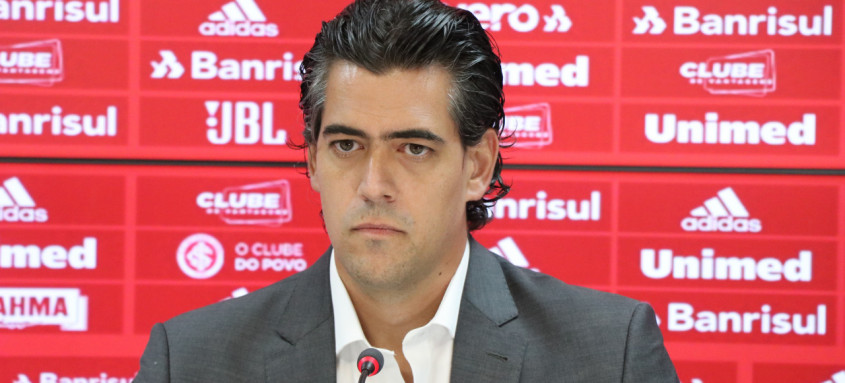 Paulo Bracks, ex-Internacional, foi anunciado nesta segunda-feira como novo diretor esportivo do Vasco 