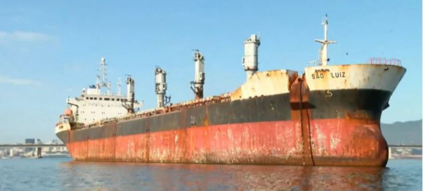 A Marinha atribuiu o acidente à corrosão das amarras do navio e aos fortes ventos, que as rompeu e jogou a embarcação contra a Ponte Rio-Niterói - Foto: Divulgação A Marinha atribuiu o acidente à corrosão das amarras do navio e aos fortes ventos, que as rompeu e jogou a embarcação contra a Ponte Rio-Niterói