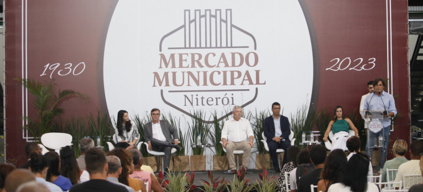 Evento também celebrou os 449 anos da cidade e contou com a presença de empresários e autoridades. Das 173 lojas do do espaço, 60% já foram alugadas. - Foto: Lucas Alvarenga/Divulgação Evento também celebrou os 449 anos da cidade e contou com a presença de empresários e autoridades. Das 173 lojas do do espaço, 60% já foram alugadas.
