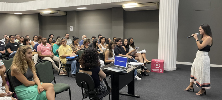 Cerca de 100 pessoas de diferentes órgãos e entidades participaram de treinamento
- Foto: Divulgação Cerca de 100 pessoas de diferentes órgãos e entidades participaram de treinamento