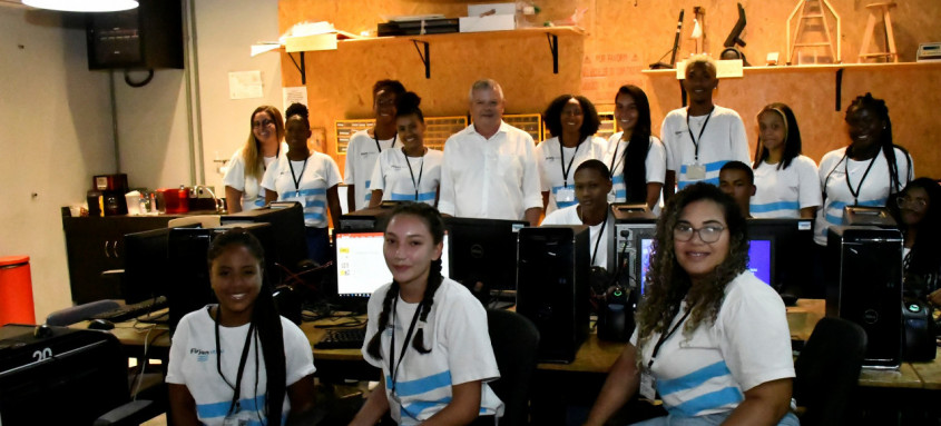 Programa, que agora contempla 26 comunidades, foi visitado pelo prefeito
