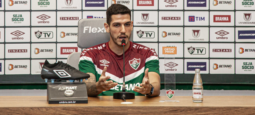 No último Fla-Flu, Nino foi expulso após discussão com o atacante Gabigol
- Foto: Marcelo Gonçalves / Fluminense No último Fla-Flu, Nino foi expulso após discussão com o atacante Gabigol