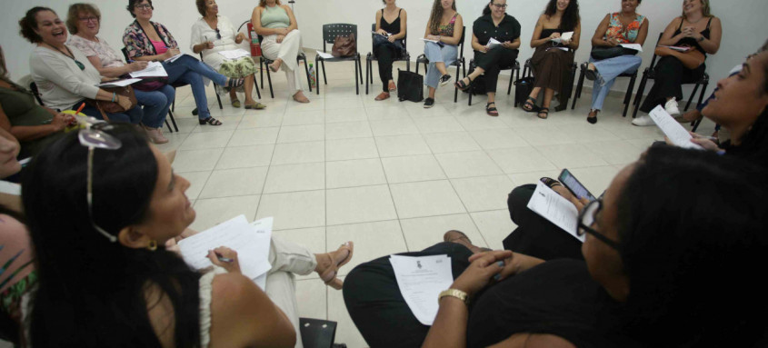 Evento reuniu profissionais de centros de atendimentos às mulheres em situação de violência de sete municípios fluminenses - Foto: Lucas Benevides / Divulgação Evento reuniu profissionais de centros de atendimentos às mulheres em situação de violência de sete municípios fluminenses