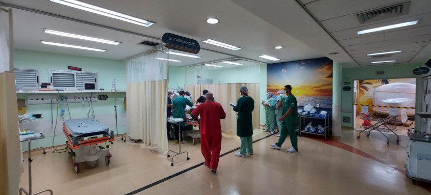 Profissionais que atendem no Centro de Trauma do Hospital Estadual Alberto Torres, no Colubandê, foram capacitados no Centro de Trauma dos Estados Unidos - Foto: Divulgação Profissionais que atendem no Centro de Trauma do Hospital Estadual Alberto Torres, no Colubandê, foram capacitados no Centro de Trauma dos Estados Unidos