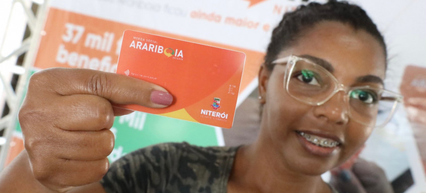 Cartão Arariboia: Moeda Social já movimentou R$ 183 milhões na cidade - Foto: Luciana Carneiro/Divulgação Cartão Arariboia: Moeda Social já movimentou R$ 183 milhões na cidade
