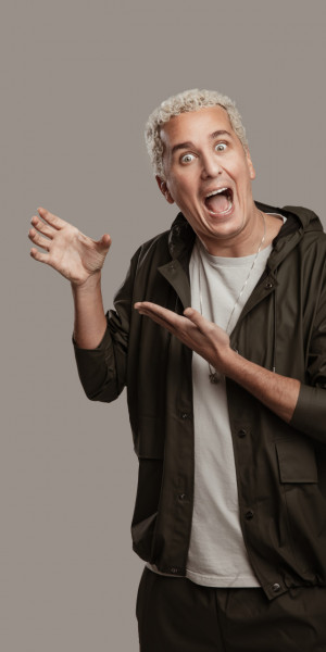 Comediante se apresenta, neste sábado e domingo, no Teatro Riachuelo
