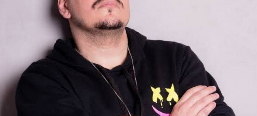 Marcelo Duque apresenta o stand up comedy 