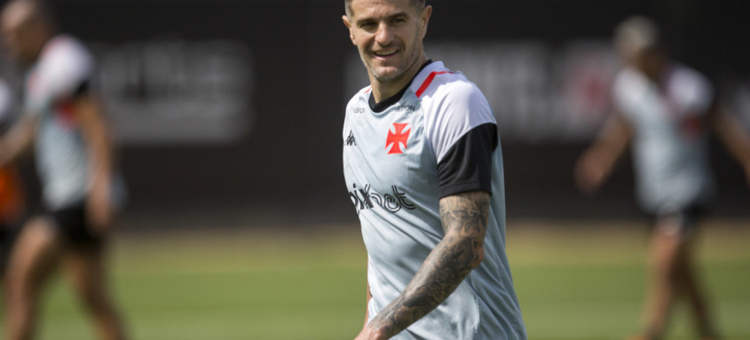 O atacante argentino Pablo Vegetti vem apresentando um bom início pelo Vasco com dois gols em duas partidas - Foto: Daniel Ramalho / Vasco O atacante argentino Pablo Vegetti vem apresentando um bom início pelo Vasco com dois gols em duas partidas