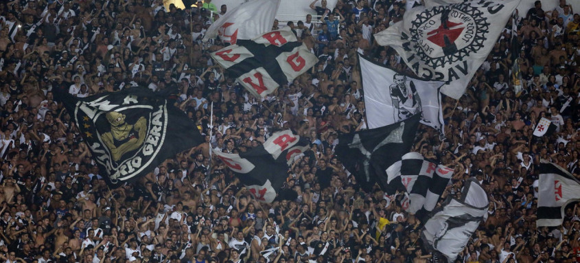 Torcida cruzmaltina lotará o Maracanã na manhã deste domingo