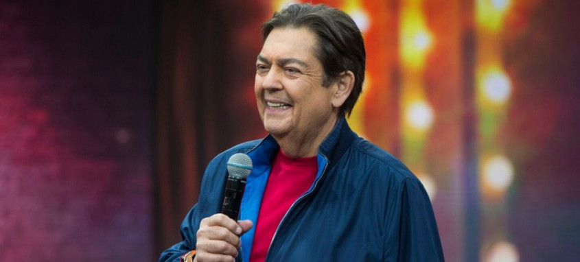 Apresentador Fausto Silva, de 73 anos, está internado desde o último dia 5 em São Paulo - Foto: Divulgação / Band Apresentador Fausto Silva, de 73 anos, está internado desde o último dia 5 em São Paulo