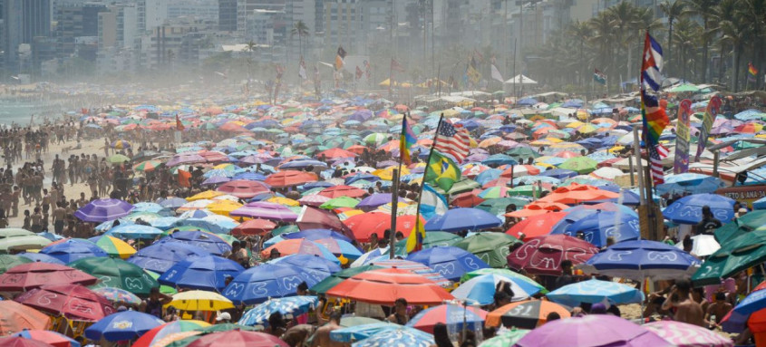 No Rio, praias ficaram lotadas ao longo do feriado
