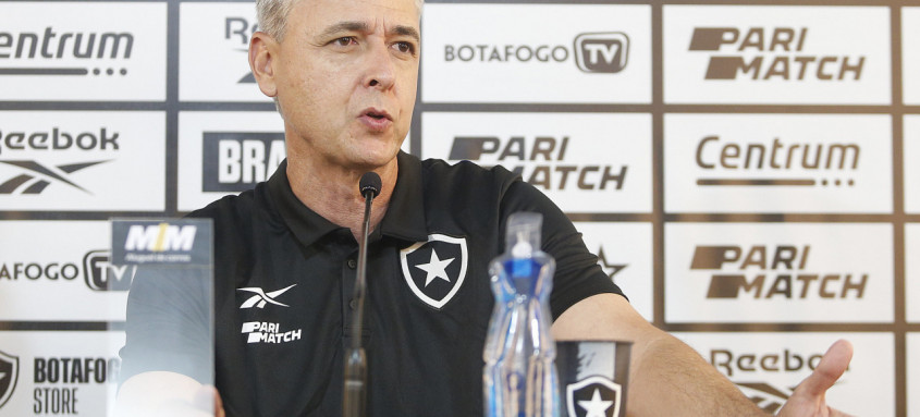Estreia de Tiago Nunes no comando do Botafogo será amanhã contra o Fortaleza, no Castelão (CE) - Foto: Vitor Silva / Botafogo Estreia de Tiago Nunes no comando do Botafogo será amanhã contra o Fortaleza, no Castelão (CE)
