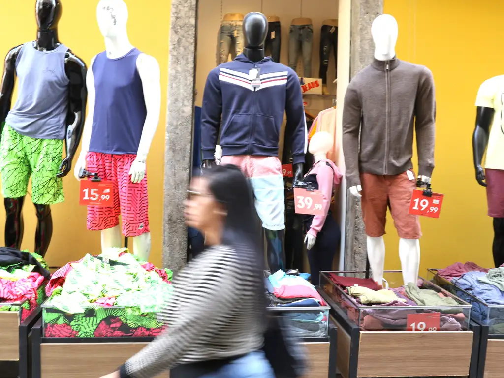 Intenção de Consumo das Famílias (ICF) manteve-se estável em novembro deste ano, na comparação com o mês anterior - Foto: Tânia Rêgo / Agência Brasil Intenção de Consumo das Famílias (ICF) manteve-se estável em novembro deste ano, na comparação com o mês anterior