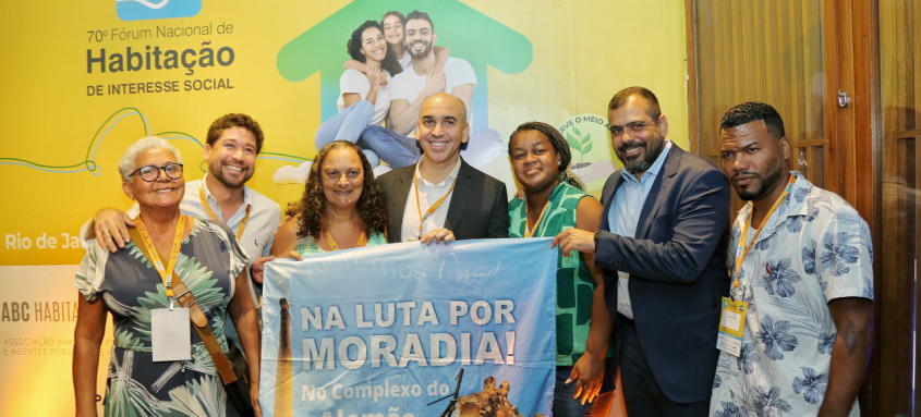 No segundo dia do Fórum Nacional de Habitação, Hailton Madureira comentou o novo Minha Casa, Minha Vida e tranquilizou gestores quanto ao planejamento orçamentário
- Foto: Uanderson Fernandes / Governo Federal No segundo dia do Fórum Nacional de Habitação, Hailton Madureira comentou o novo Minha Casa, Minha Vida e tranquilizou gestores quanto ao planejamento orçamentário