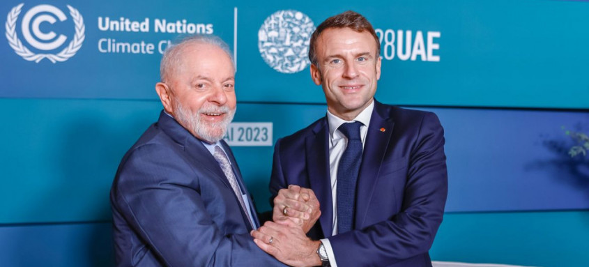 Após criticar acordo com Mercosul, Macron anuncia verba para Amazônia