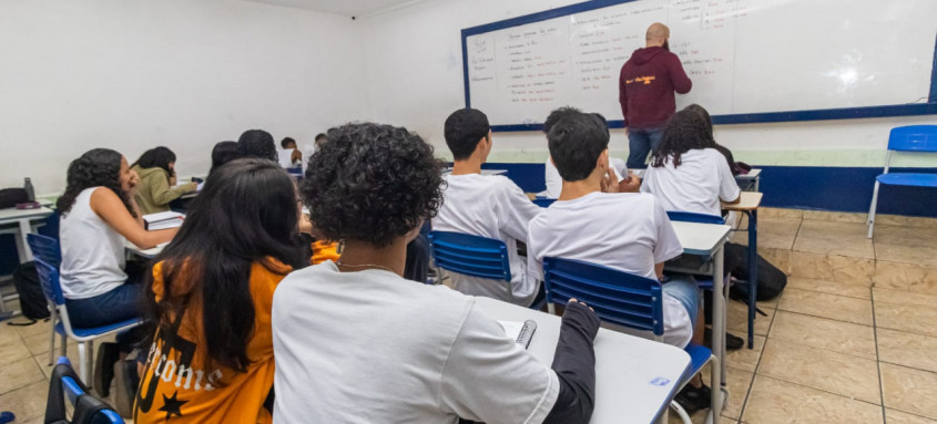 Chega a 1.500 o número de novos profissionais em sala de aula somente este ano