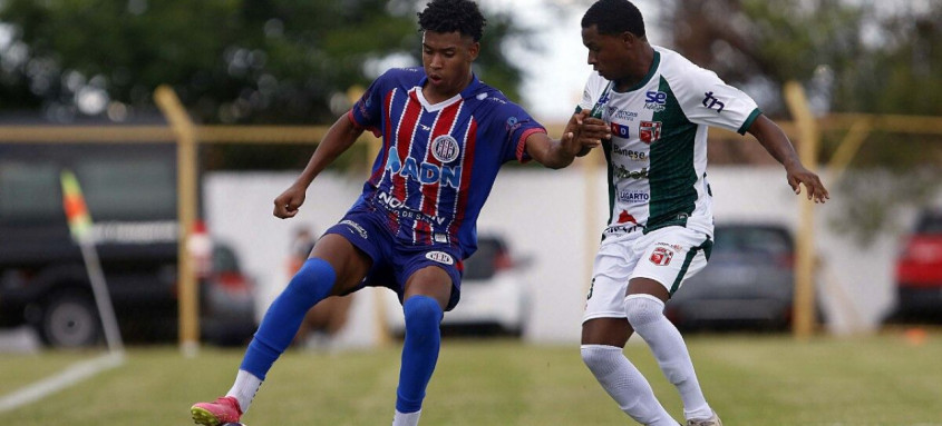 Juan Lopes de 18 anos projeta bom desempenho na vitrine do futebol nacional _
