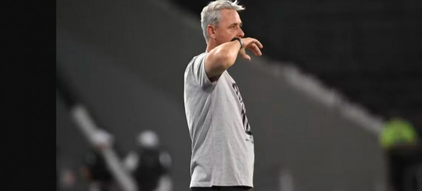Tiago Nunes em Botafogo x Portuguesa