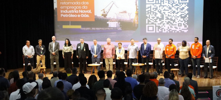 Ato foi liderado pela Frente Parlamentar da Assembleia Legislativa do Rio em defesa dos empregos das indústrias de petróleo, gás e naval