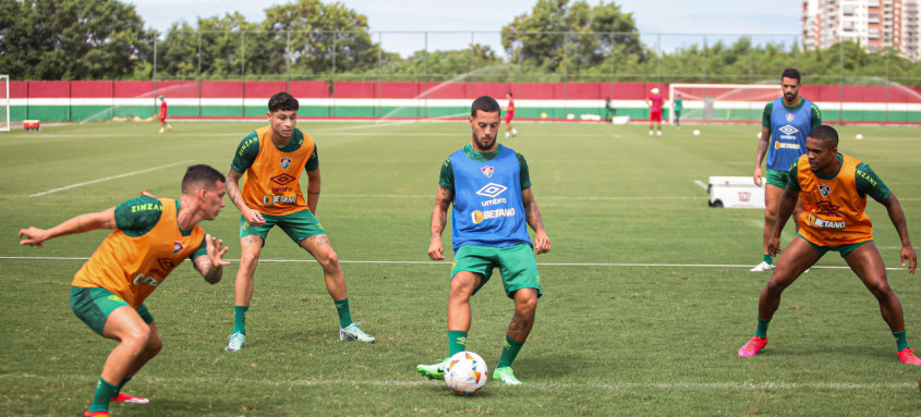 Tricolor segue preparação para estreia na Libertadores na quarta-feira, em Lima, contra o Alianza