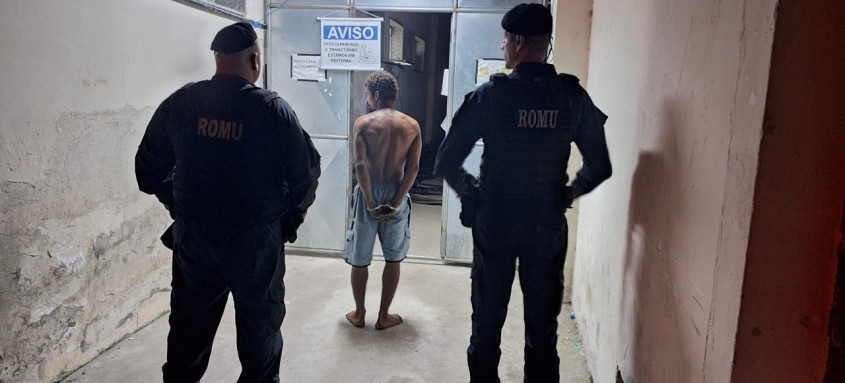 Homem foi preso furtando 20 metros de cabos elétricos no centro de São Gonçalo