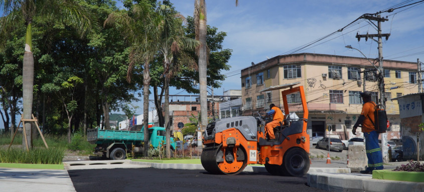 Primeira parte do estacionamento que está sendo construído no polo de autopeças da Rua Capitão Juvenal Figueiredo, no bairro Jardim Alcântara