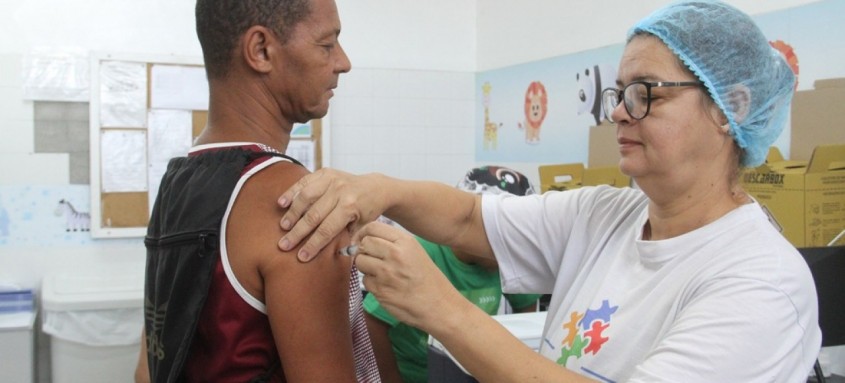 Prefeitura de São Gonçalo abre a vacinação contra a gripe para todos os gonçalenses com mais de 6 meses nesta terça-feira