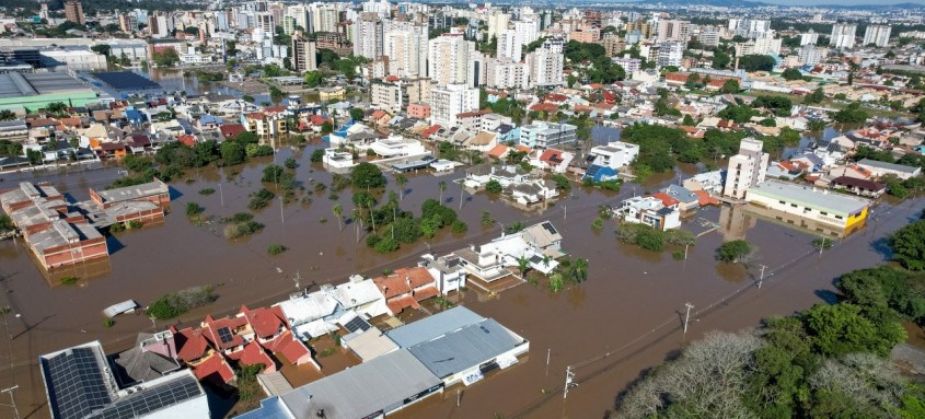 Dados da Defesa Civil apontam para 90 mortes confirmadas no Rio Grande do Sul em decorrência das fortes chuvas