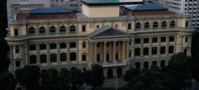 Biblioteca Nacional recebe, em média, 80 mil publicações por ano
- Foto: Fernando Frazão/Agência Brasil Biblioteca Nacional recebe, em média, 80 mil publicações por ano