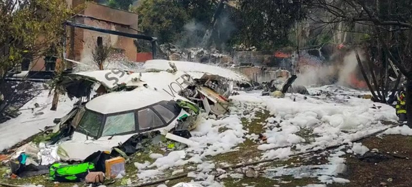 Avião decolou de Cascavel (PR) na manhã da última sexta-feira, transportando 62 pessoas, sendo 58 passageiros e quatro tripulantes - Foto: Secretária de Segurança de São Paulo/Divulgação Avião decolou de Cascavel (PR) na manhã da última sexta-feira, transportando 62 pessoas, sendo 58 passageiros e quatro tripulantes