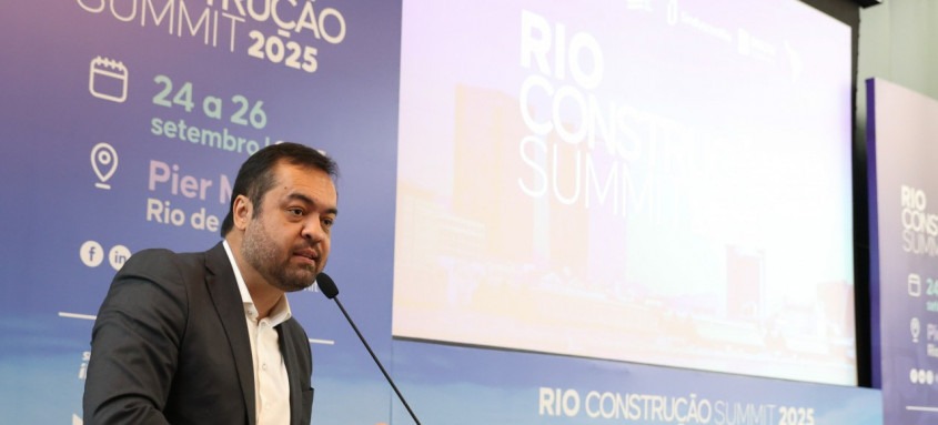 Governador Cláudio Castro durante a abertura do do pré-lançamento do Rio Construção Summit - Foto: Rafael Campos/Divulgação Governador Cláudio Castro durante a abertura do do pré-lançamento do Rio Construção Summit