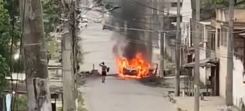 Operação do 7º BPM (São Gonçalo) no Complexo do Salgueiro teve momentos de tensão - Foto: Reprodução Operação do 7º BPM (São Gonçalo) no Complexo do Salgueiro teve momentos de tensão