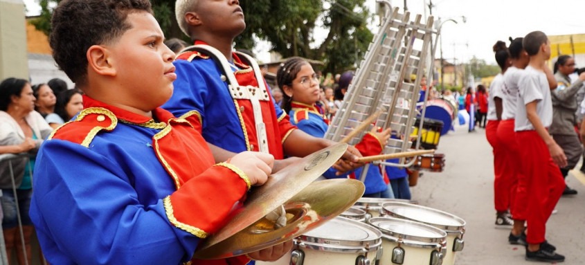 Mais de mil alunos deverão participar do desfile, evento já tradicional na região - Foto: Divulgação Mais de mil alunos deverão participar do desfile, evento já tradicional na região