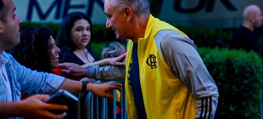 Técnico Tite optou por escalar um time 'alternativo' para enfrentar o Grêmio em Porto Alegre - Foto: Divulgação/Flamengo Técnico Tite optou por escalar um time 'alternativo' para enfrentar o Grêmio em Porto Alegre