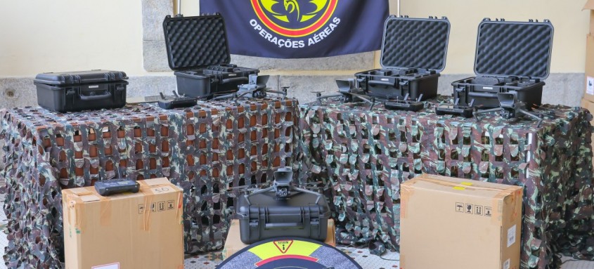 Novos drones vão fortalecer as operações de inteligência da Polícia Militar - Foto: Marcelo Regua/Divulgação Novos drones vão fortalecer as operações de inteligência da Polícia Militar