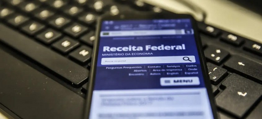 Quase 1,5 milhão de contribuintes caíram na malha fina do Imposto de Renda neste ano - Foto: Marcello Casal Jr/Agência Brasil Quase 1,5 milhão de contribuintes caíram na malha fina do Imposto de Renda neste ano
