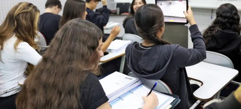 Jornada de estudos para o Enem de 2024 está na reta final para os mais de 4,3 milhões de inscritos confirmados - Foto: José Cruz/Agência Brasil Jornada de estudos para o Enem de 2024 está na reta final para os mais de 4,3 milhões de inscritos confirmados
