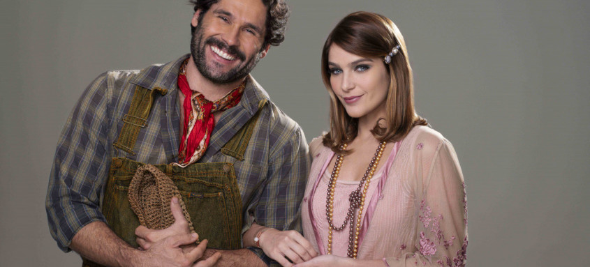 Dudu Azevedo como Petruchio e Isabella Santoni como Catarina, são as estrelas de 'O Cravo e a Rosa - O Espetáculo' - Foto: Rodrigo Lopes/Divulgação Dudu Azevedo como Petruchio e Isabella Santoni como Catarina, são as estrelas de 'O Cravo e a Rosa - O Espetáculo'