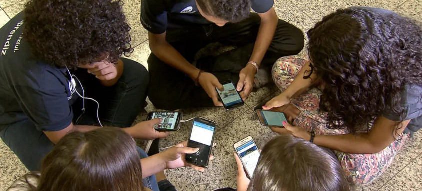 Uso da tecnologia nas escolas é tema de debate nos encontros internacionais que ocorrem essa semana em Fortaleza - Foto: Arquivo/EBC Uso da tecnologia nas escolas é tema de debate nos encontros internacionais que ocorrem essa semana em Fortaleza