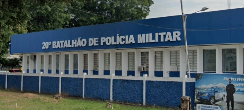 Segundo a denúncia, policiais do 20º BPM (Nova Iguaçu) faziam às sextas-feiras a Segundo a denúncia, policiais do 20º BPM (Nova Iguaçu) faziam às sextas-feiras a